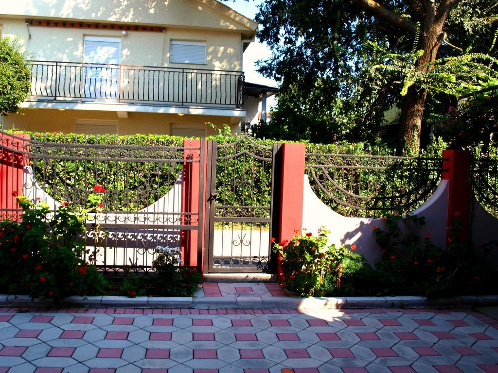 Friendly House Apartment Ulcinj Exterior foto